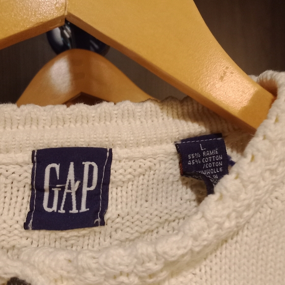 Nice button up sweater (GAP) - Picture 2 of 2